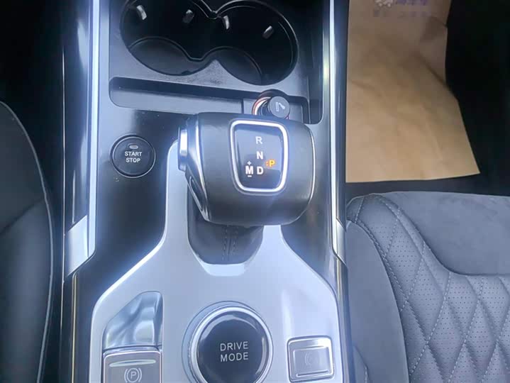 Hongqi HS5 2019 2.0 T 4 WD — фото 16