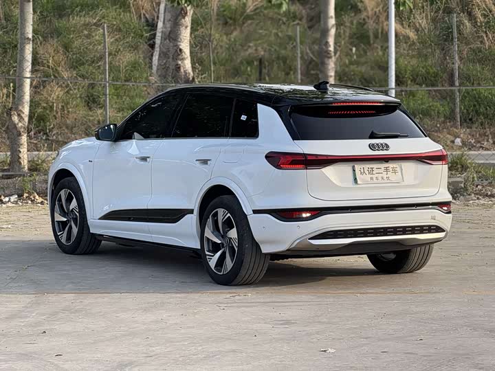 Audi Q6L e-tron 2026 — фото 5