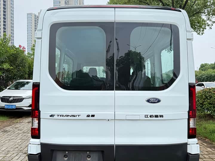 Ford E 2024 6 100.96k Wh — фото 11