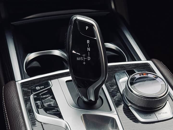 BMW 7-Series 2018 730 Li Leading M — фото 25