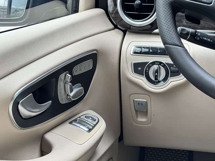 Mercedes-Benz V-Class 2016 V 260 — фото 14