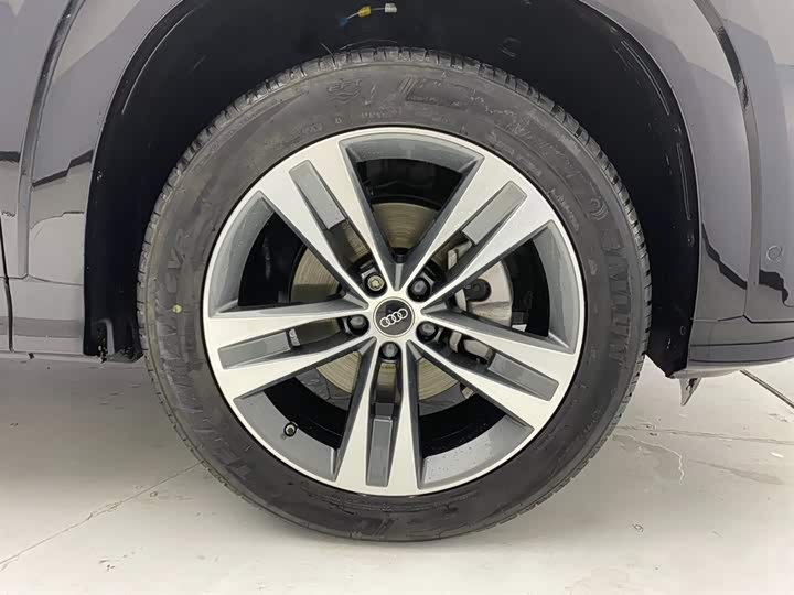Audi Q6 2023 45 TFSI quattro — фото 11