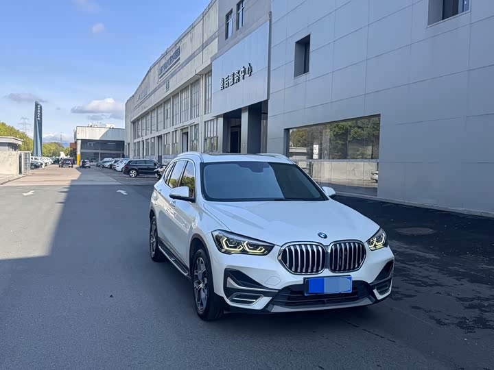 BMW X1 2021 s Drive 25 Li Leading — фото 3