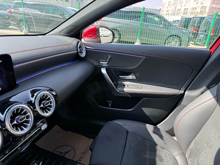 Mercedes-Benz A-Class 2024 A 200 L — фото 7