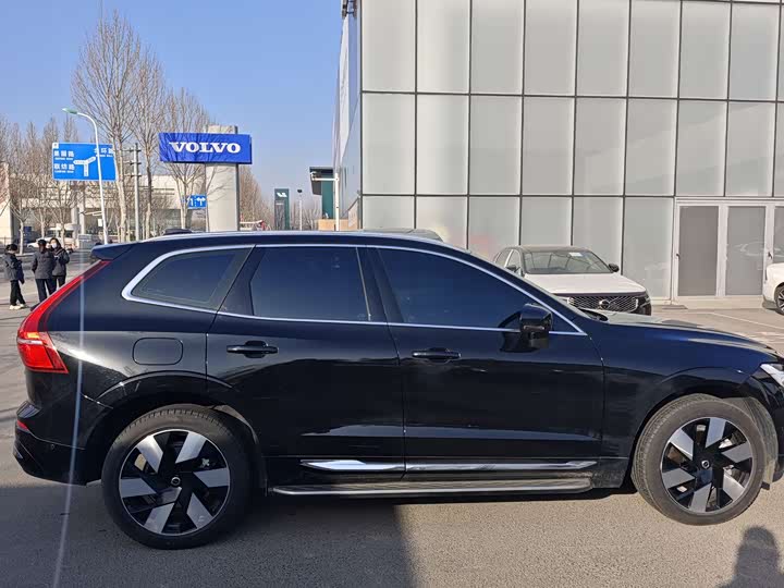 Volvo XC60 Hybrid 2025 Hybrid 4 WD — фото 9