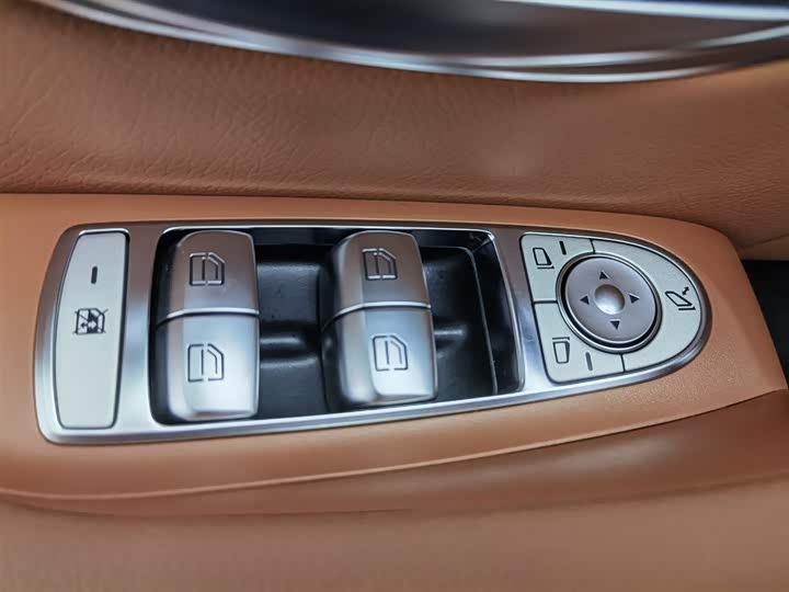Mercedes-Benz CLS 2023 CLS 300 — фото 9