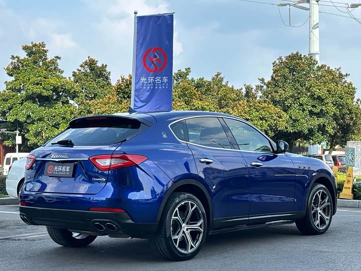 Maserati Levante 2018 3.0 T — фото 8