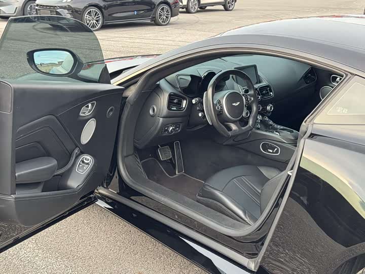 Aston Martin V8 Vantage 2020 4.0 T V 8 Coupe — фото 5
