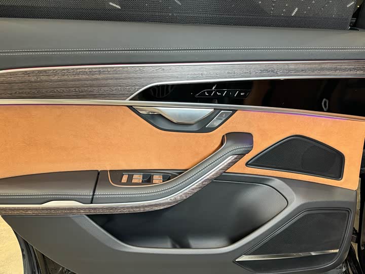 Audi A8 2024 A 8 L 55 TFSI quattro Flagship — фото 12