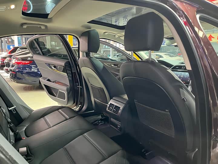 Jaguar XEL 2021 2.0 T 250 PS S — фото 17