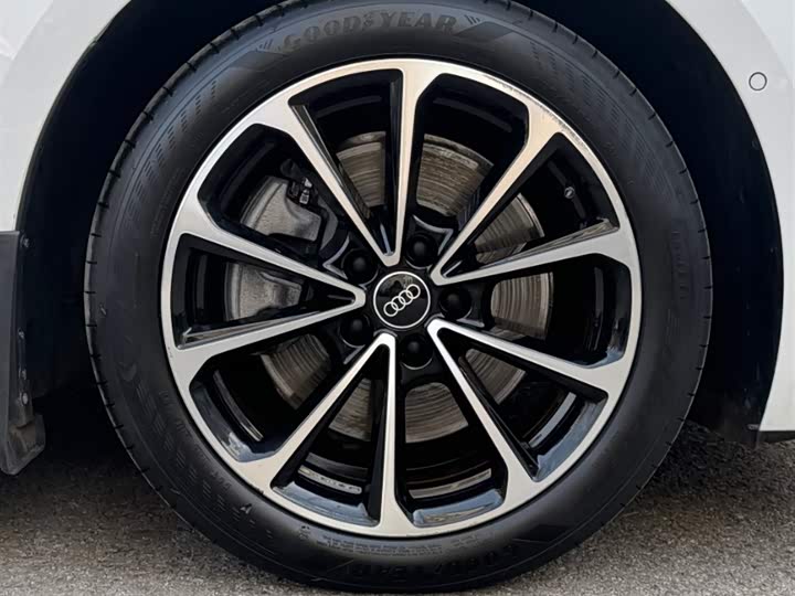 Audi A5L 2026 2.0 T Plus — фото 23