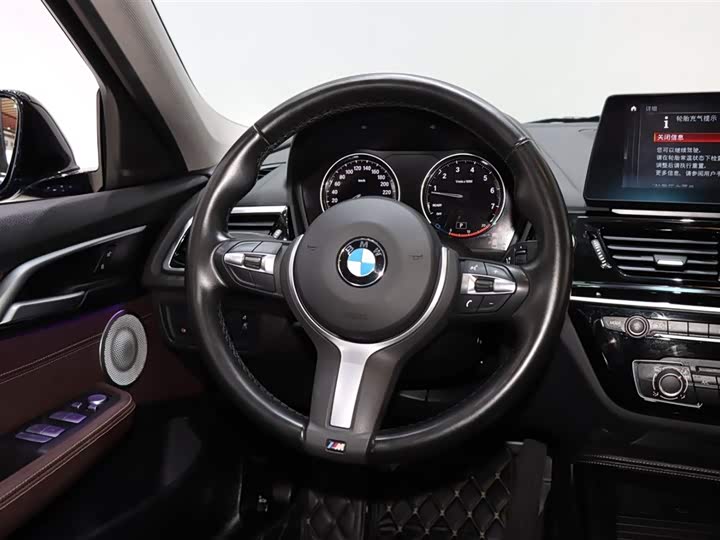 BMW 1-Series 2023 125i M — фото 13
