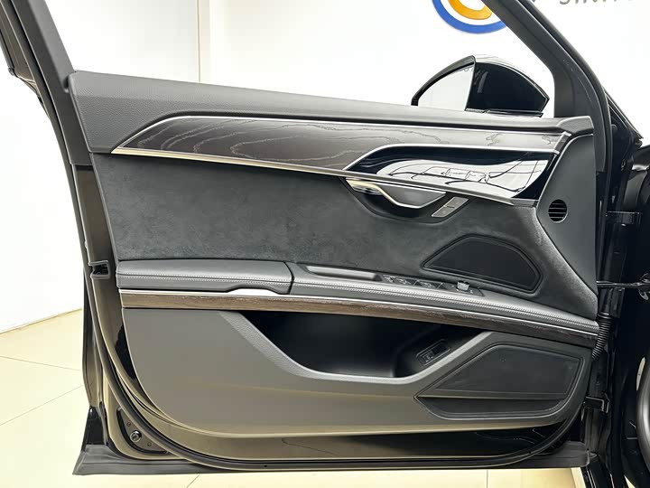 Audi A8 2023 A 8 L 50 TFSI quattro — фото 4