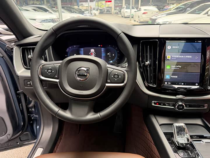 Volvo XC60 2022 B 5 4 WD — фото 17
