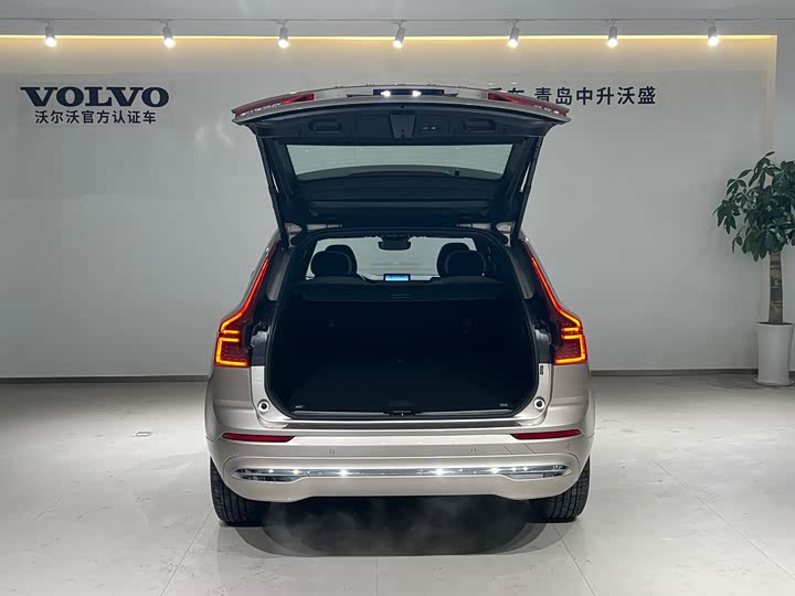 Volvo XC60 2026 B 5 4 WD — фото 5