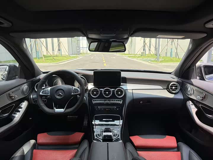 Mercedes-Benz C-Class 2017 AMG C 63 — фото 15