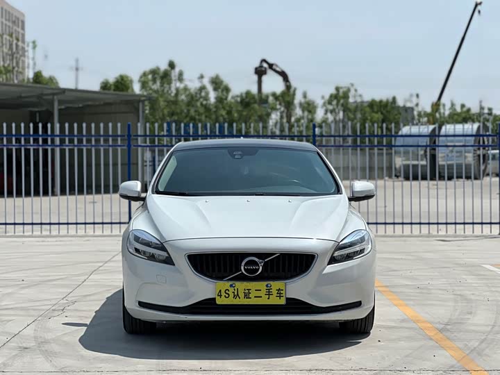 Volvo V40 2017 T 3 — фото 2