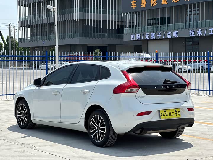Volvo V40 2017 T 3 — фото 21