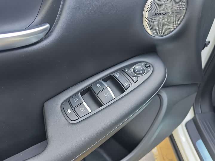Infiniti QX50 2024 2.0 T 4 WD — фото 18