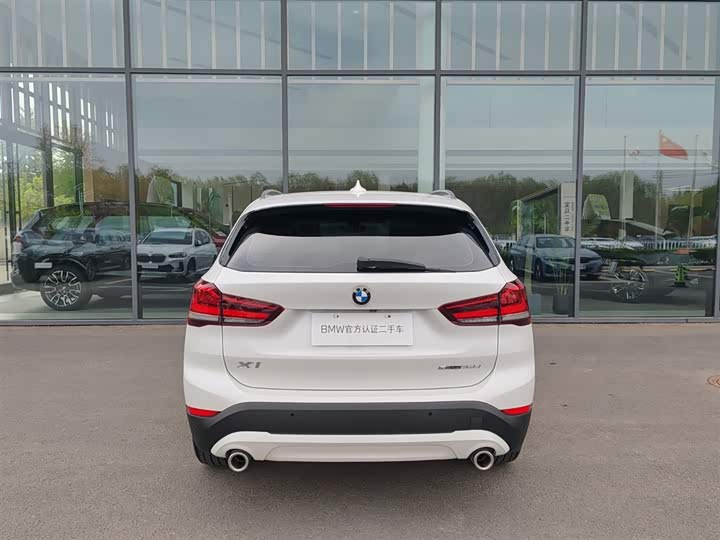 BMW X1 2022 s Drive 25 Li Leading — фото 4