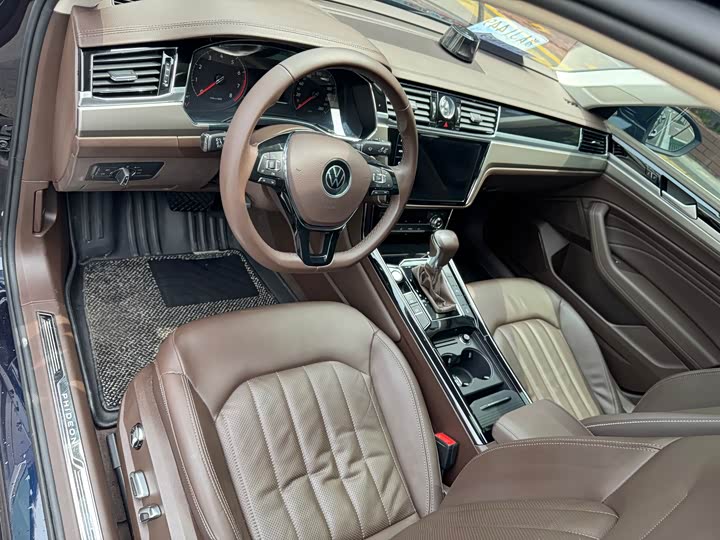 Volkswagen Phideon — фото 11