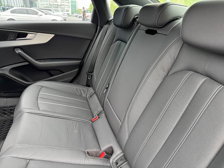 Audi A4L 40 TFSI стиль-динамик — фото 16