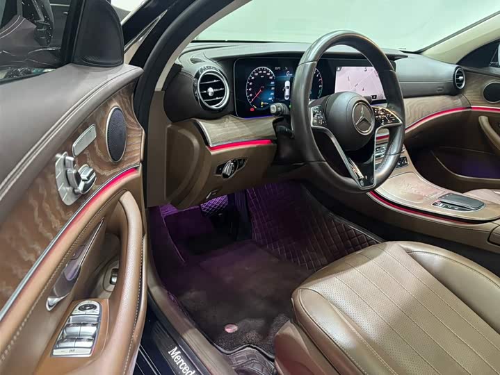 Mercedes-Benz E-Class 2022 E 350 e L — фото 14