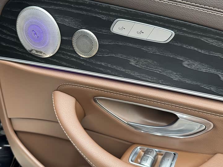 Mercedes-Benz E-Class 2023 E 300 L — фото 13