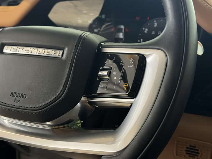 Land Rover Defender — фото 19