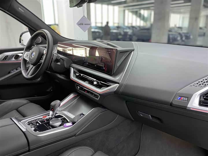 BMW XM 2023 Base — фото 9