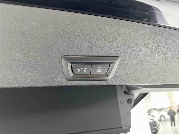 BMW XM 2023 Base — фото 34