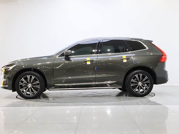 Volvo XC60 2022 B 5 4 WD — фото 5