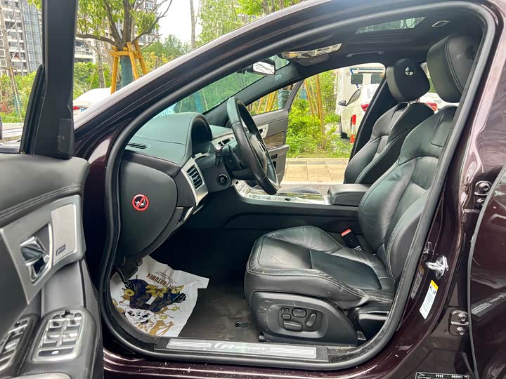 Jaguar XF 2015 XF 3.0 SC R-Sport — фото 22