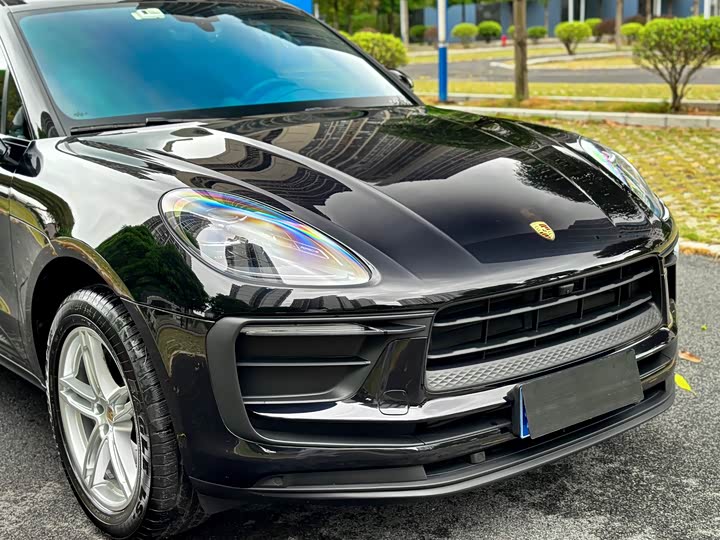 Porsche Macan 2023 Macan 2.0 T — фото 9