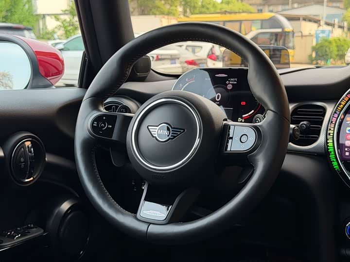 MINI Hatch — фото 11