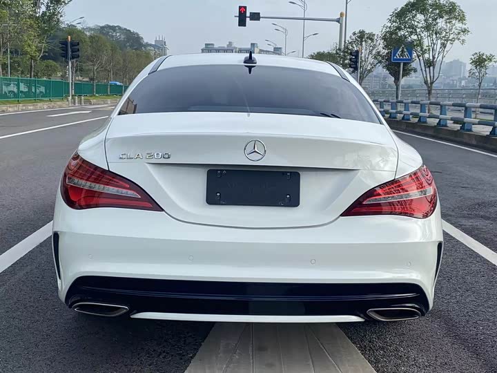 Mercedes-Benz CLA 2017 CLA 200 — фото 5