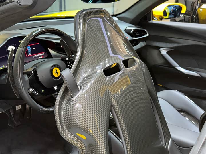 Ferrari 296 2022 3.0 T V 6 GTS — фото 18