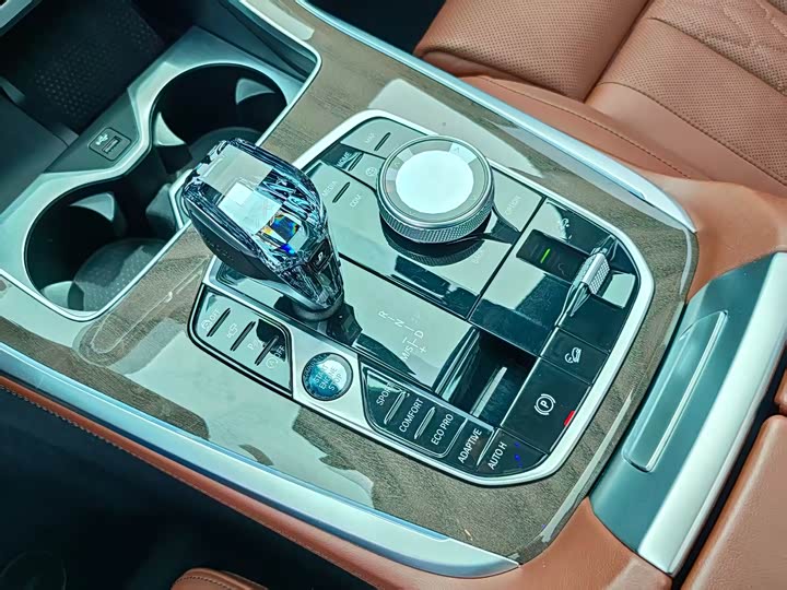 BMW X7 2020 x Drive 40i — фото 12