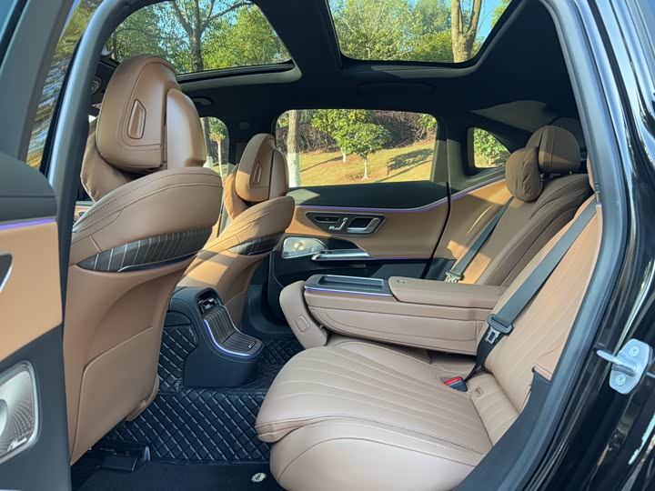 Mercedes-Benz E-Class 2025 E 300 L Luxury — фото 5