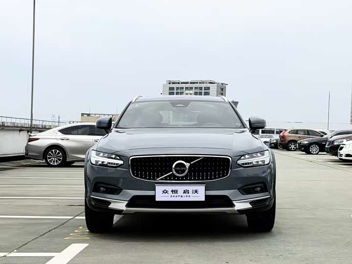 Volvo V90 2022 Cross Country B 5 AWD — фото 2