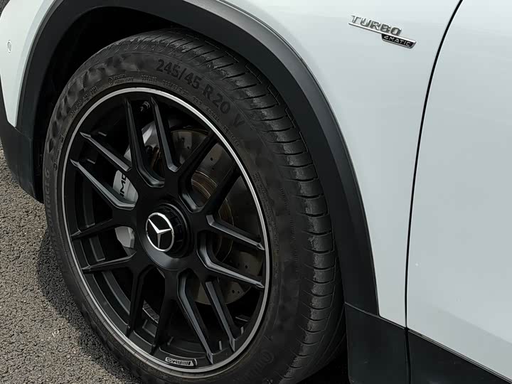 Mercedes-Benz GLB 2023 AMG GLB 35 4 MATIC — фото 13