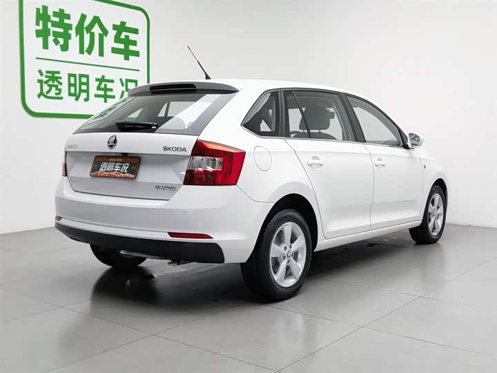 Skoda Rapid — фото 2
