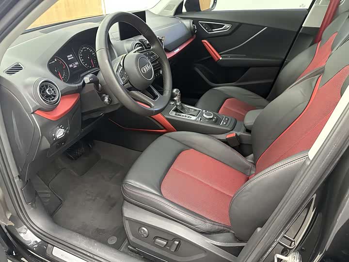 Audi Q2L 2018 35 TFSI VI — фото 8