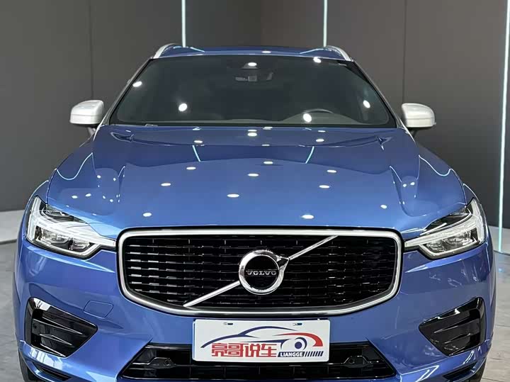 Volvo XC60 2019 T 5 4 WD V — фото 2