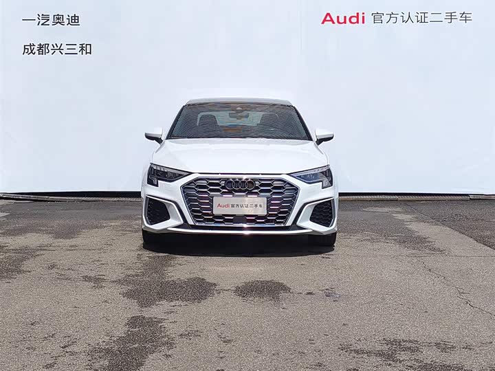 Audi A3 2024 A 3 L Limousine 35 TFSI Sport — фото 2
