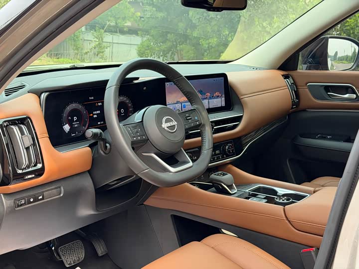Nissan Pathfinder — фото 4