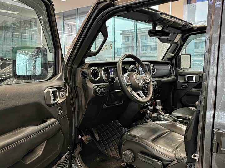 Jeep Wrangler — фото 4