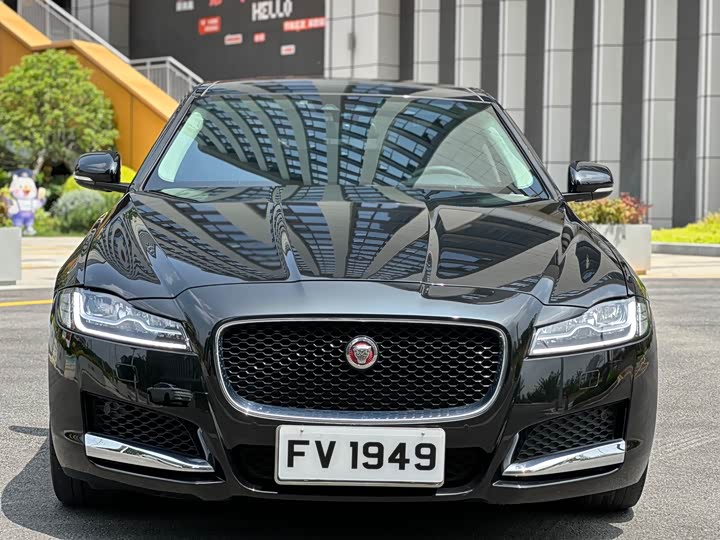 Jaguar XFL 2018 XFL 2.0 T 250 PS — фото 2