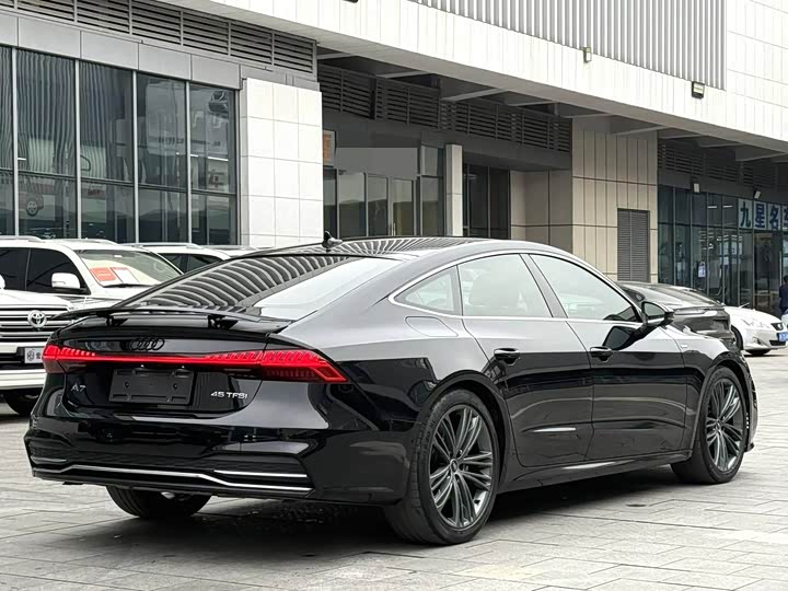 Audi A7 2023 45 TFSI — фото 8