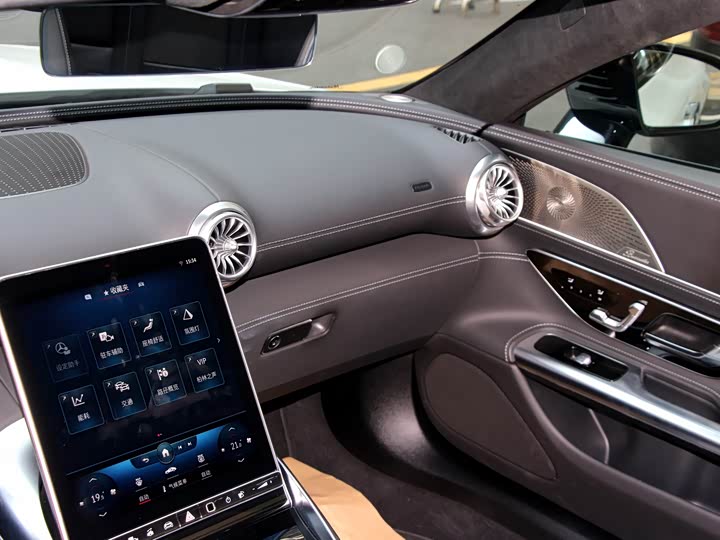 Mercedes-Benz SL-Class 2024 SL 43 — фото 11